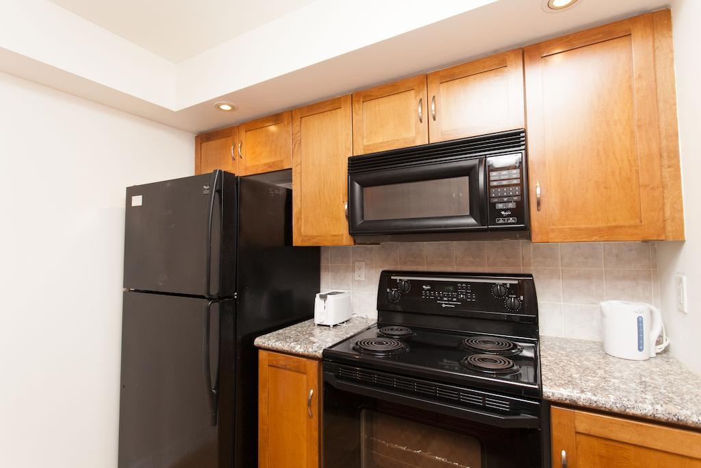 Red Maple Suites - Icon Toronto Dış mekan fotoğraf
